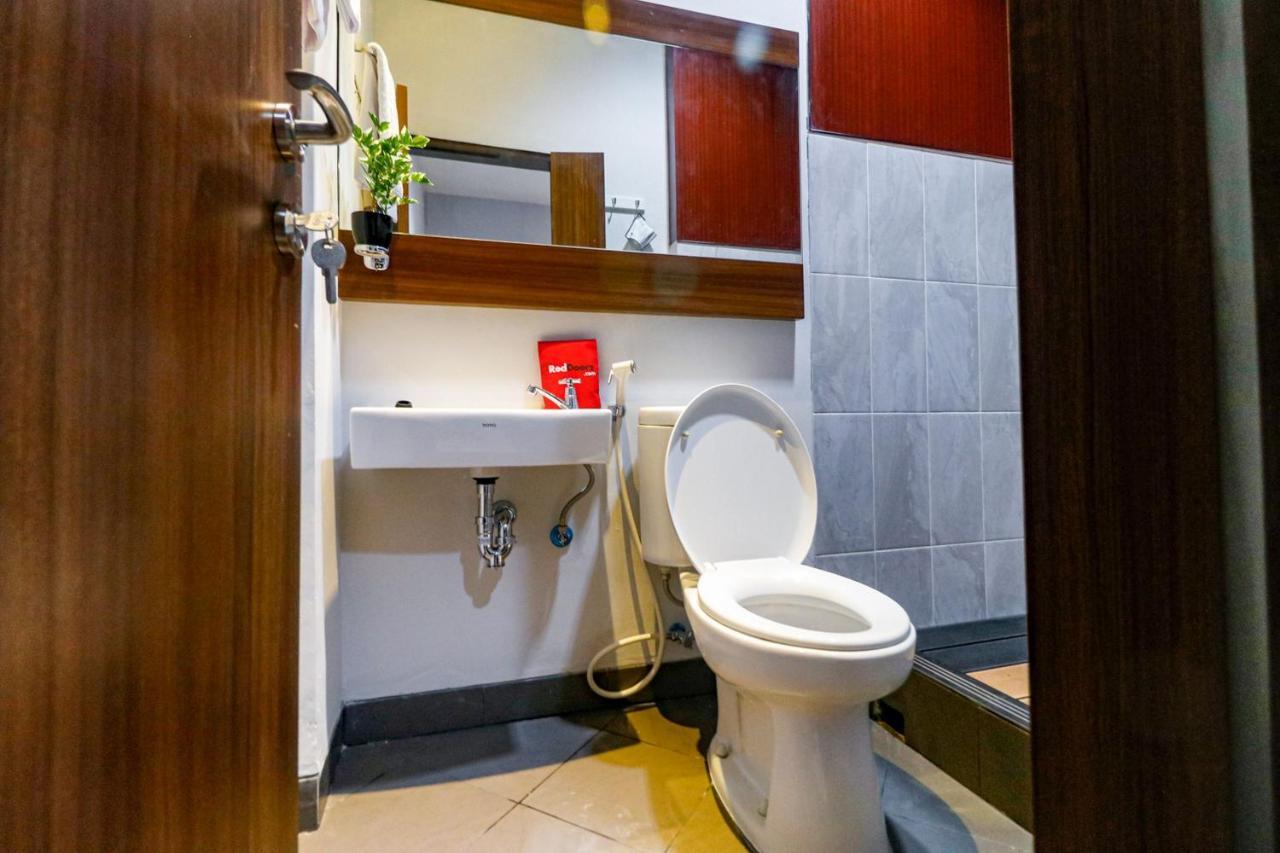 Reddoorz Near Kebon Jeruk Jakarta Eksteriør billede