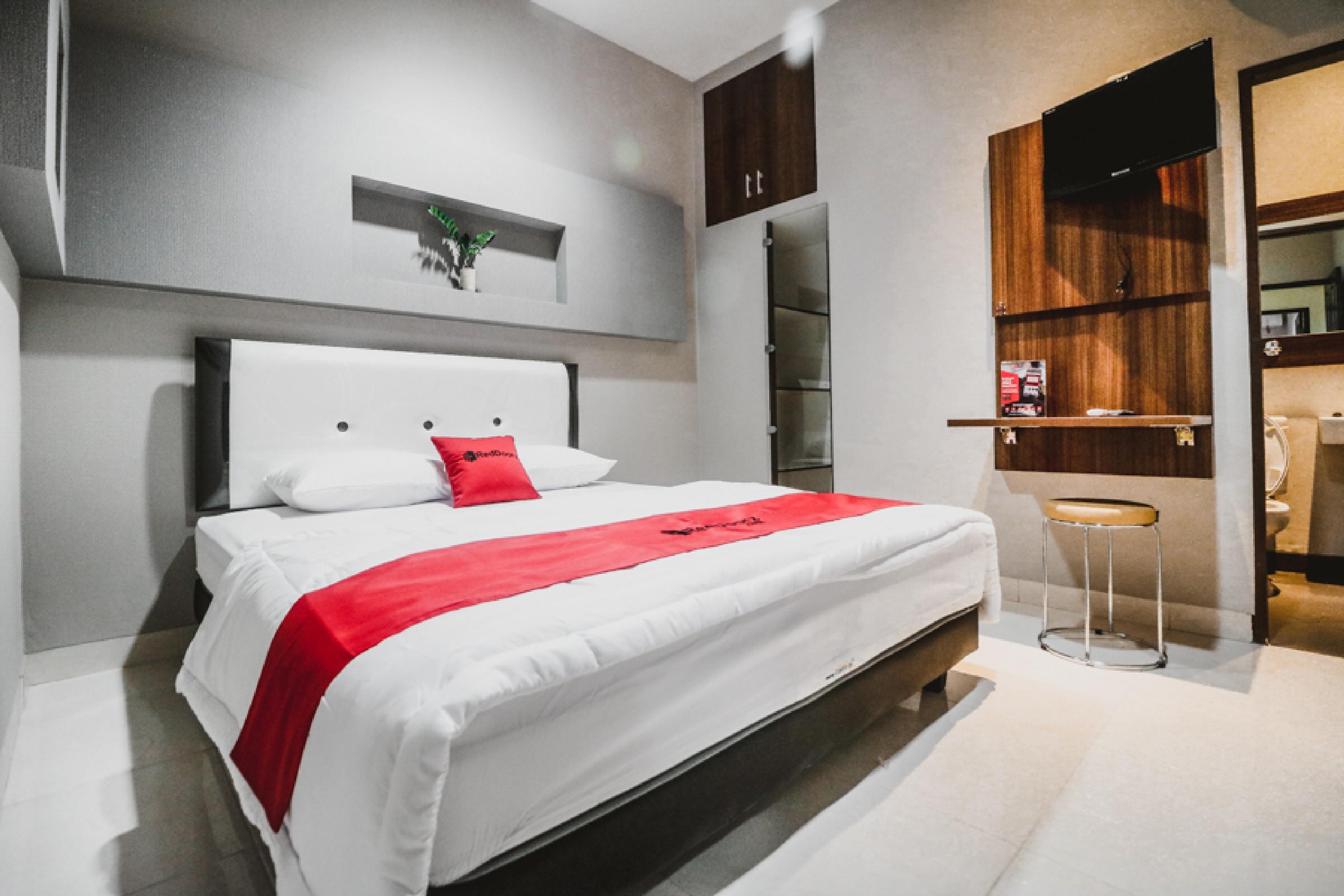 Reddoorz Near Kebon Jeruk Jakarta Eksteriør billede